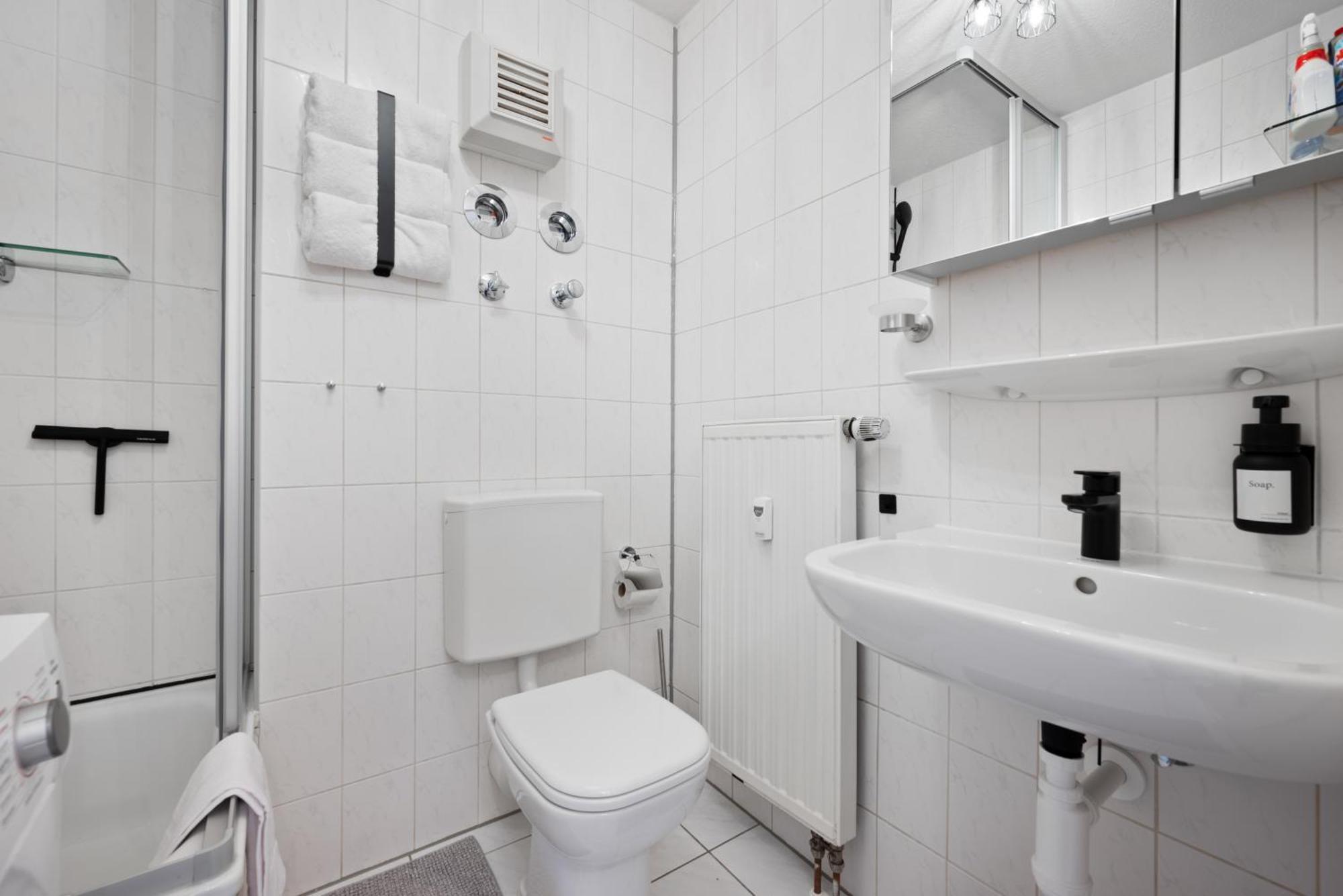 Malu Rooms - Im Stadtzentrum, Smarttv, Netflix, 24H Checkin Ludwigsburg Zewnętrze zdjęcie